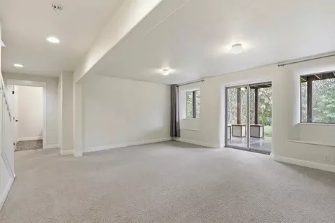 Living - 7710 E Beverly Dr, Spokane Valley, WA 99212 photo 6 of 6