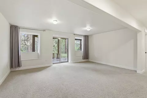 Living - 7710 E Beverly Dr, Spokane Valley, WA 99212 photo 5 of 6