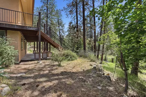 Exterior - 7710 E Beverly Dr, Spokane Valley, WA 99212 photo 5 of 9