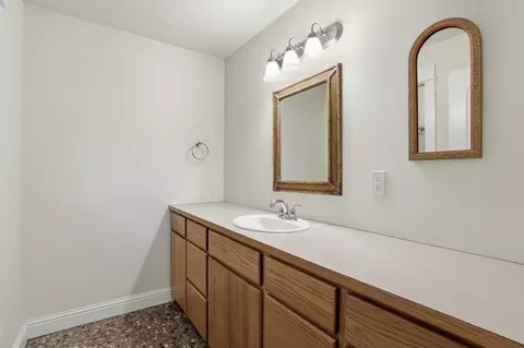 Bath - 7710 E Beverly Dr, Spokane Valley, WA 99212 photo 4 of 5