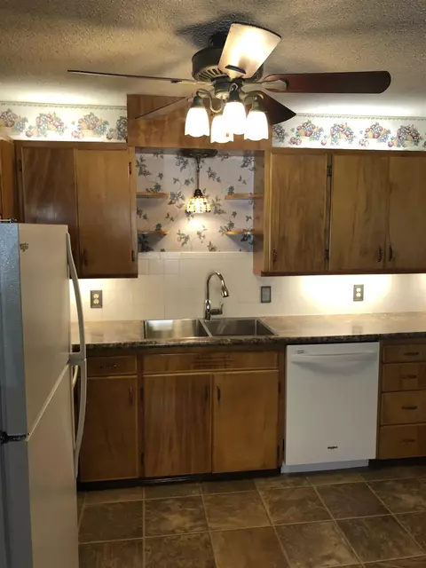 Kitchen - 621 3rd St, Cheney, WA 99004 photo 6 of 10