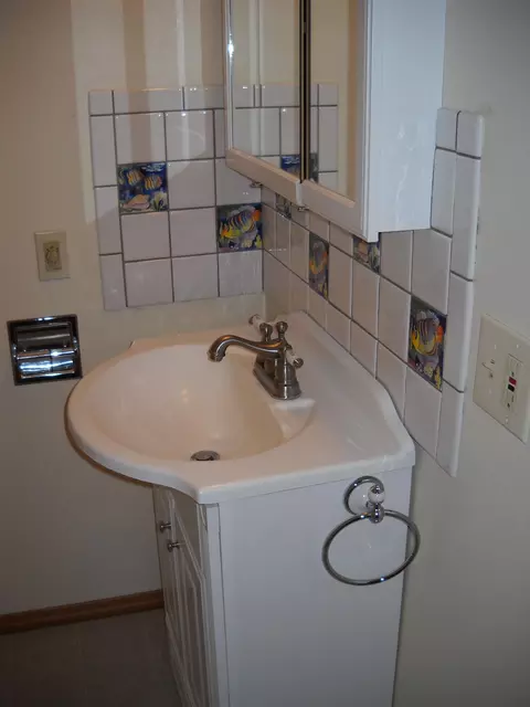 Bath - 621 3rd St, Cheney, WA 99004 photo 2 of 7