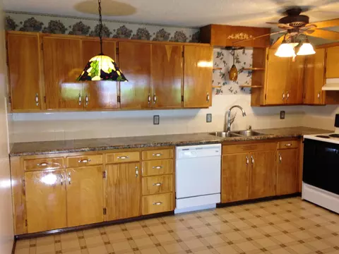 Kitchen - 621 3rd St, Cheney, WA 99004 photo 4 of 10