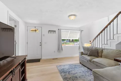 Entry Way - 2211 E Central Ave, Spokane, WA 99208 photo 2 of 4
