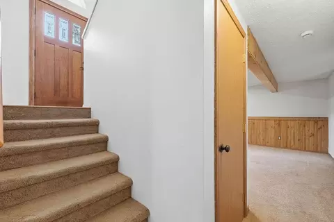 Entry Way - 410 E Pine Needle Ave, Colbert, WA 99005 photo 2 of 4