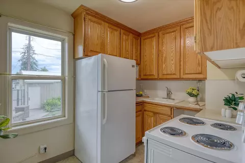 Kitchen - 1128 E Gordon Ave, Spokane, WA 99207 photo 1 of 2