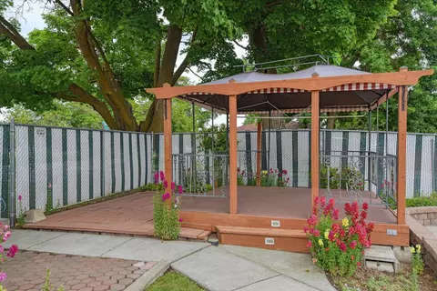 Exterior - 1128 E Gordon Ave, Spokane, WA 99207 photo 2 of 8