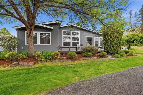 1021 W Sunny Creek Cir, Spokane, WA 99224