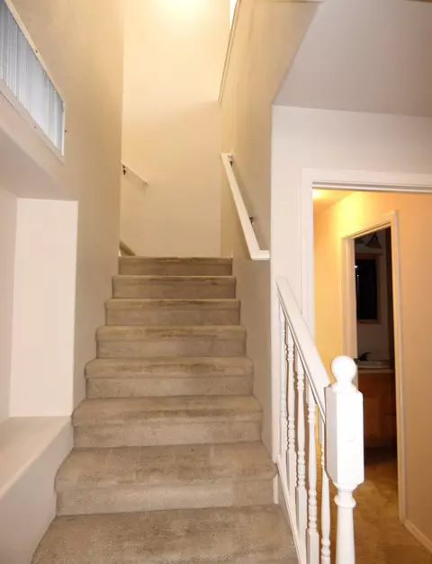 Entry Way - 2355 NW Ridgeline Dr, Pullman, WA 99163 photo 2 of 2