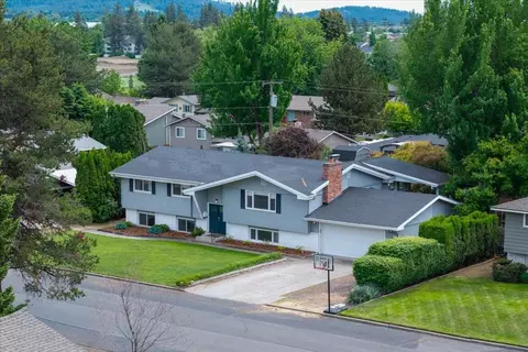 2416 E 46th Ave, Spokane, WA 99223 photo 2
