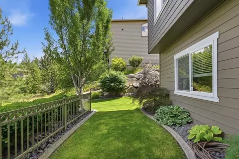 Exterior - 1211 E Quartz Ln, Spokane, WA 99208 photo 7 of 9