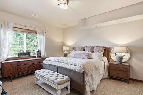 Bedroom - 1211 E Quartz Ln, Spokane, WA 99208 photo 4 of 7