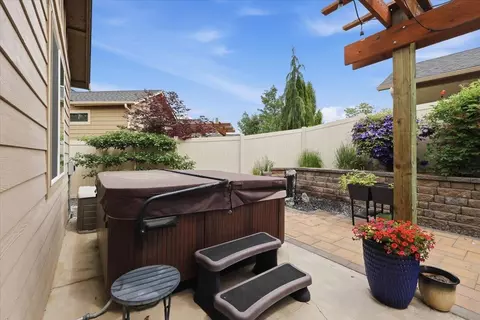 Exterior - 4520 E 22nd Ct, Spokane, WA 99223 photo 5 of 9
