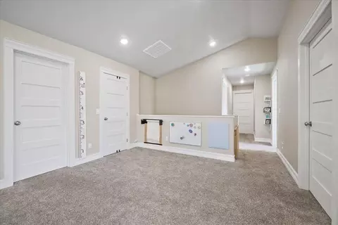 Entry Way - 5710 E Greenbluff Rd, Colbert, WA 99005 photo 1 of 2