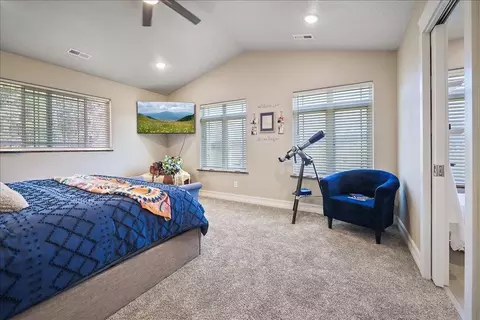 Bedroom - 5710 E Greenbluff Rd, Colbert, WA 99005 photo 1 of 2