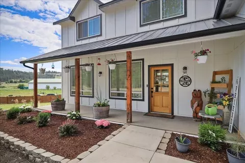 Exterior - 5710 E Greenbluff Rd, Colbert, WA 99005 photo 4 of 15