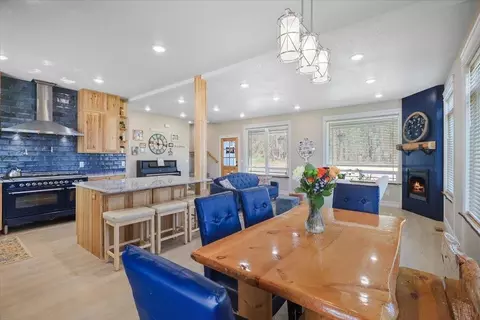 Dining - 5710 E Greenbluff Rd, Colbert, WA 99005 photo 3 of 3