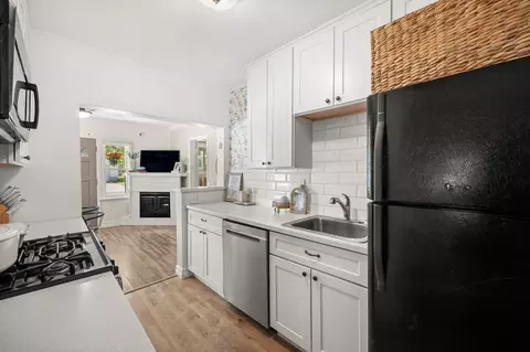 Kitchen - 3811 E 25th Ave, Spokane, WA 99223 photo 3 of 3