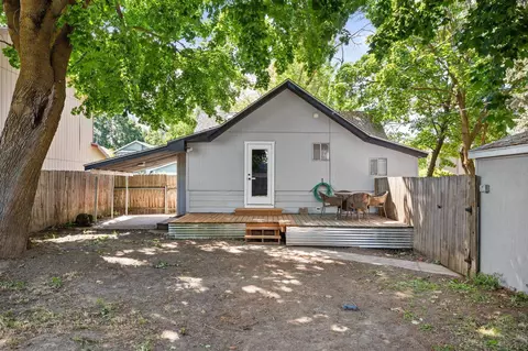 Exterior - 3811 E 25th Ave, Spokane, WA 99223 photo 5 of 9