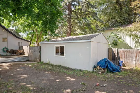 Exterior - 3811 E 25th Ave, Spokane, WA 99223 photo 8 of 9