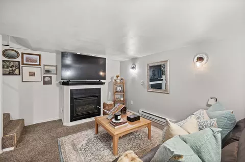 Living - 3811 E 25th Ave, Spokane, WA 99223 photo 1 of 2