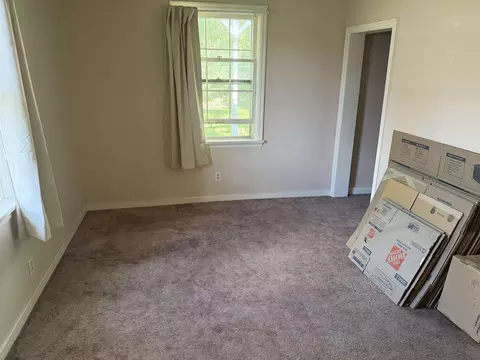 Bedroom - 340 SE High St, Pullman, WA 99163 photo 4 of 4
