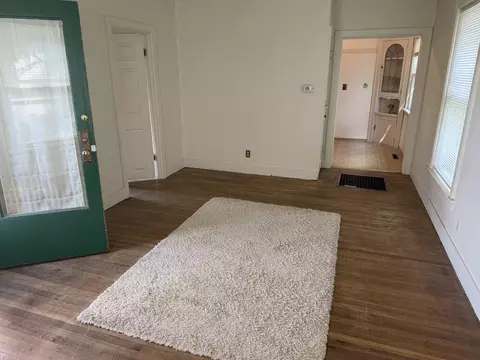 Living - 340 SE High St, Pullman, WA 99163 photo 2 of 4