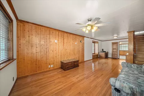 Living - 532 E Heroy Ave, Spokane, WA 99207 photo 3 of 5