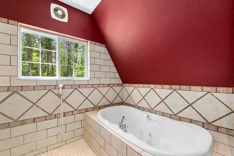 Bath - 232 Farber Ln, Cusick, WA 99119 photo 3 of 7