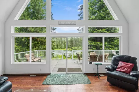 Entry Way - 232 Farber Ln, Cusick, WA 99119 photo 2 of 6