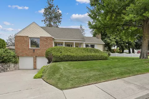 2225 S Adams St, Spokane, WA 99203