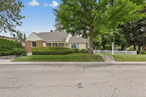 2225 S Adams St, Spokane, WA 99203