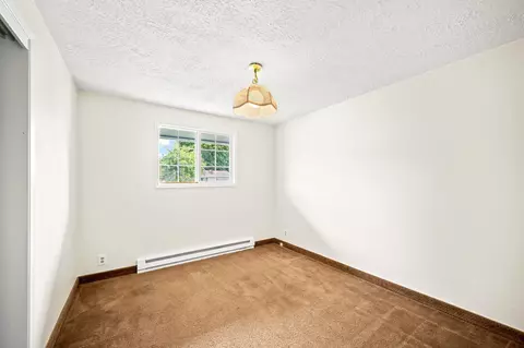 Bedroom - 721 E Lyons Ave, Spokane, WA 99208 photo 5 of 10