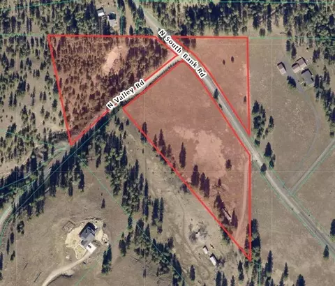 18911 N South Bank Rd, Nine Mile Falls, WA 99026