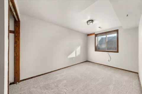 Bedroom - 1112 E Jennings Rd, Spangle, WA 99031 photo 4 of 7