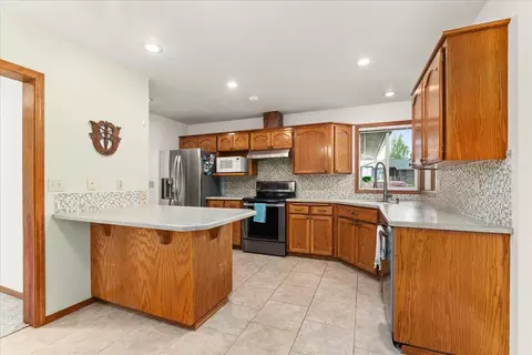 Kitchen - 2115 E 56th Ct, Spokane, WA 99223 photo 1 of 2