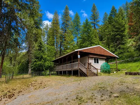 3827 B 25 S Hwy, Gifford, WA 99131
