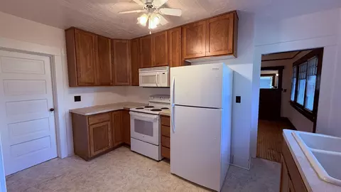 Kitchen - 112 E 16th Ave, Spokane, WA 99203 photo 2 of 3