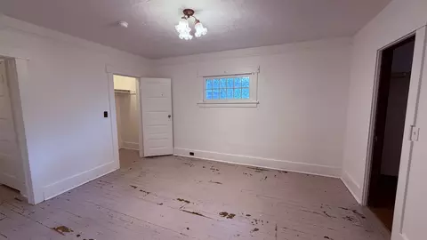 Bedroom - 112 E 16th Ave, Spokane, WA 99203 photo 1 of 4