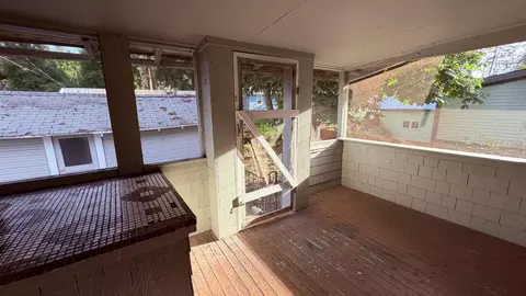 Exterior - 112 E 16th Ave, Spokane, WA 99203 photo 3 of 10
