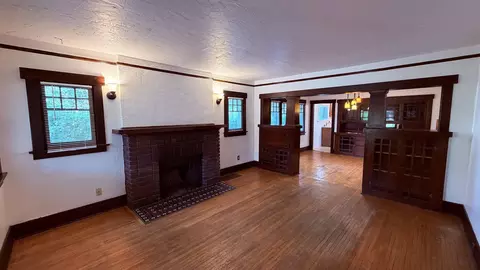 Living - 112 E 16th Ave, Spokane, WA 99203 photo 1 of 10