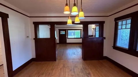 Living - 112 E 16th Ave, Spokane, WA 99203 photo 8 of 10