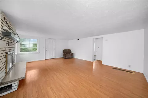 Living - 7103 E 11th Ave, Spokane, WA 99212 photo 3 of 3