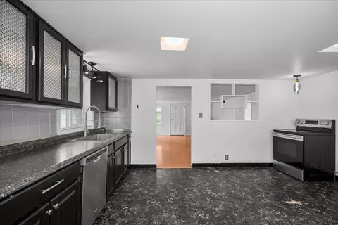 Kitchen - 7103 E 11th Ave, Spokane, WA 99212 photo 1 of 4