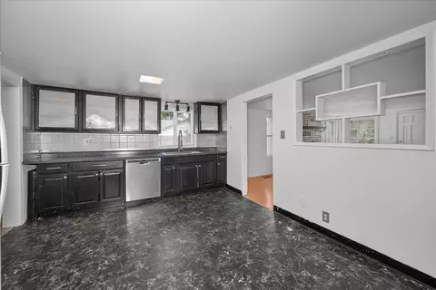 Kitchen - 7103 E 11th Ave, Spokane, WA 99212 photo 3 of 4
