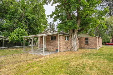 Exterior - 7103 E 11th Ave, Spokane, WA 99212 photo 3 of 7