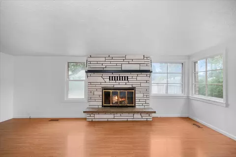 Living - 7103 E 11th Ave, Spokane, WA 99212 photo 2 of 3