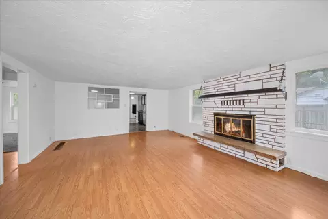 Living - 7103 E 11th Ave, Spokane, WA 99212 photo 1 of 3