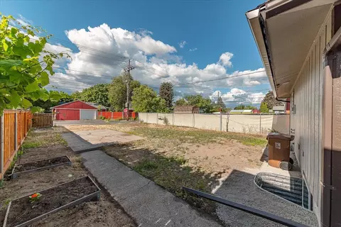 611 E Bismark Ave, Spokane, WA 99208 photo 24
