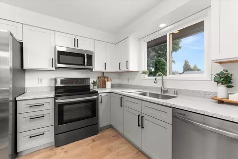 611 E Bismark Ave, Spokane, WA 99208 photo 5